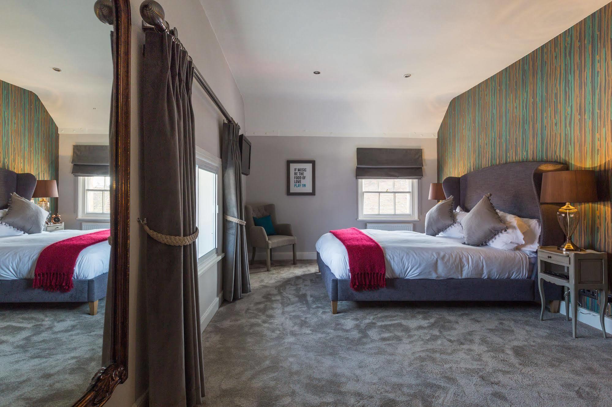 Отель The Townhouse Стратфорд-апон-Эйвон Экстерьер фото